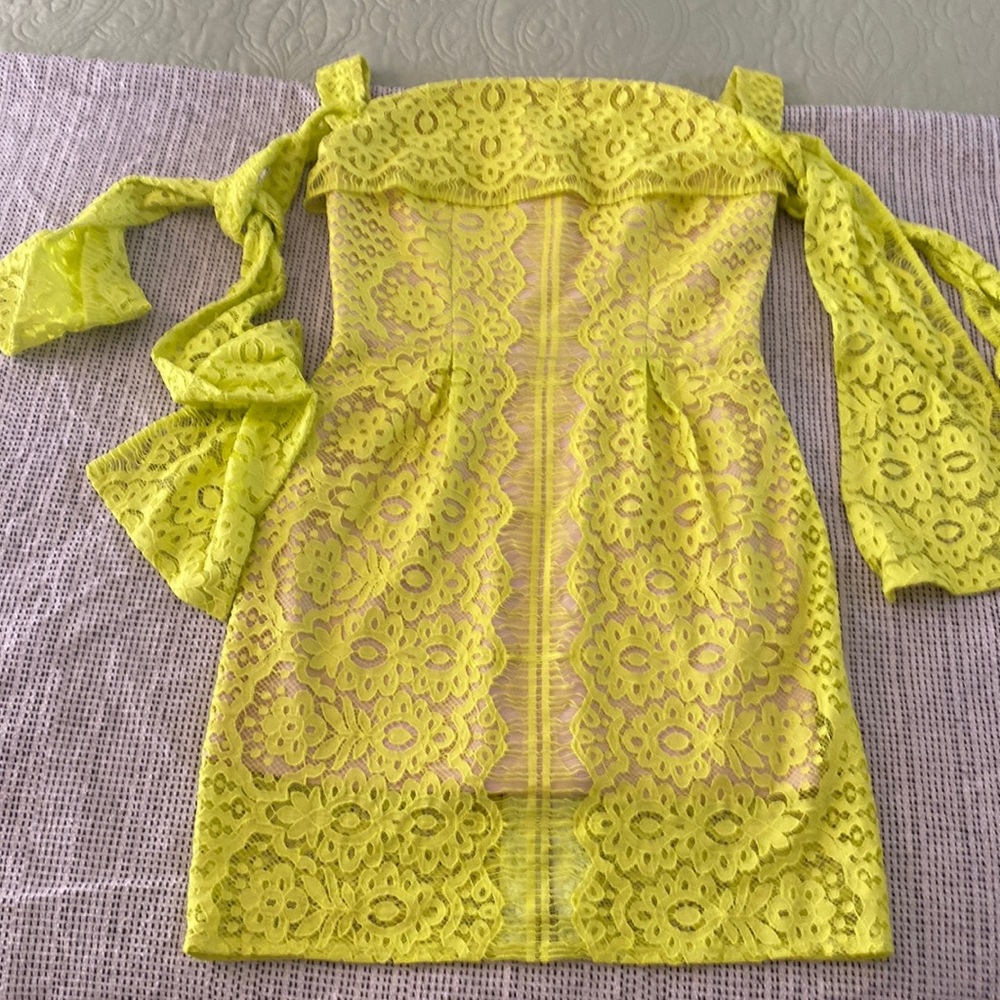 New Karima size 4 cocktail dress